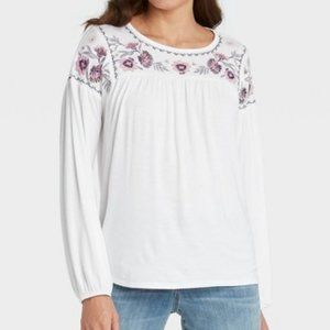 π2/$20 Knox Rose Embroidered White Knit Top M